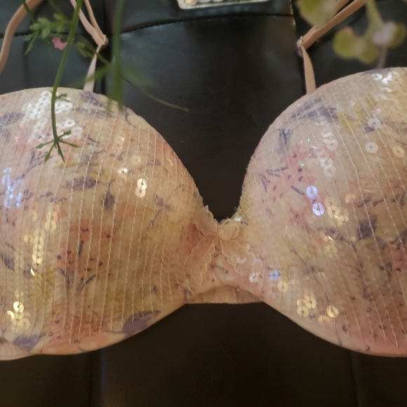 VICTORIA'S SECRET SEQUIN BRA AND PANTIE SET - Picture 3 of 5